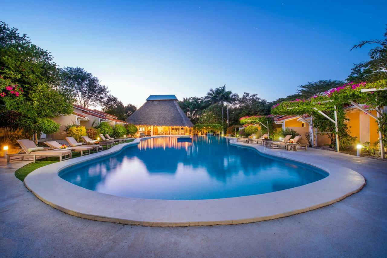 Seis Playas Hotel Tamarindo Exteriör bild