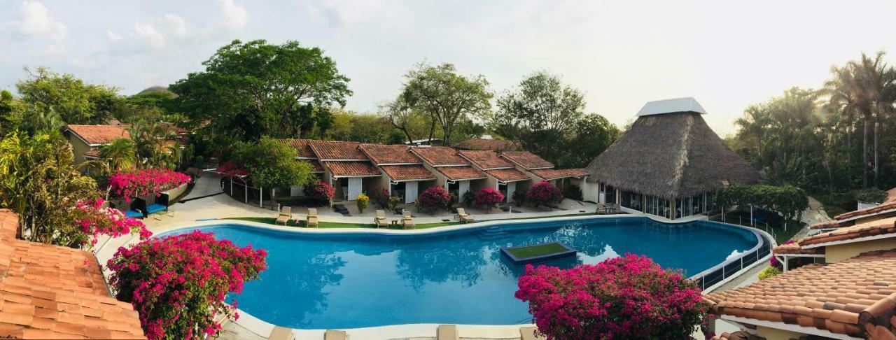 Seis Playas Hotel Tamarindo Exteriör bild